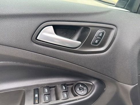 Used 2018 Ford Escape SE AWD/4WD image 17
