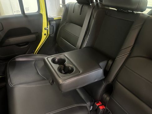 Used 2023 Jeep Wrangler Sahara w/ Cold Weather Group image 31