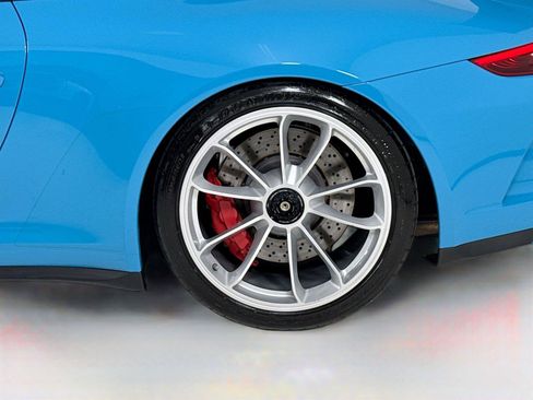 Used 2018 Porsche 911 GT3 w/ Sport Chrono Package RWD image 39