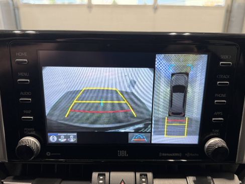 Used 2020 Toyota RAV4 Limited AWD/4WD image 39
