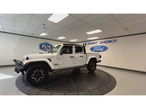 Used 2021 Jeep Gladiator Sport image 6