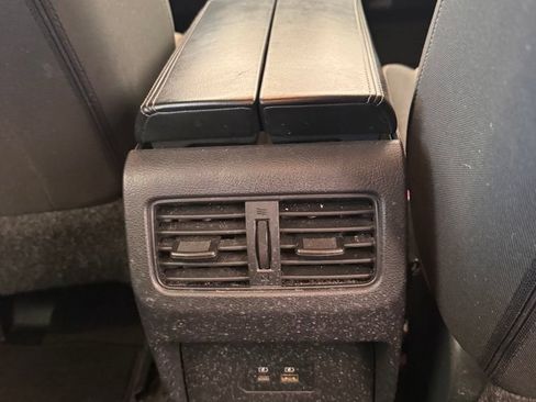 Used 2023 Nissan Rogue SV FWD image 25