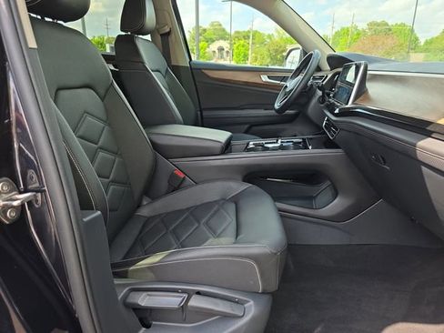 Used 2025 Volkswagen Atlas SE FWD image 15