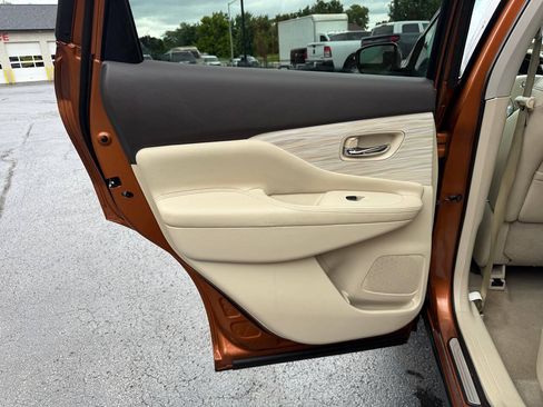 Used 2015 Nissan Murano Platinum w/ Platinum Technology Package AWD/4WD image 21