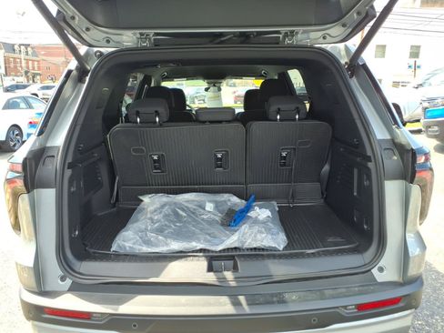 Certified 2025 Chevrolet Traverse LT w/ LPO, Floor Liner Package AWD/4WD image 19