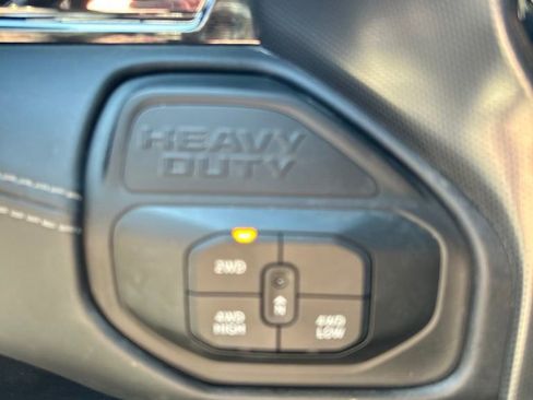 Used 2026 RAM 2500 Limited AWD/4WD image 19