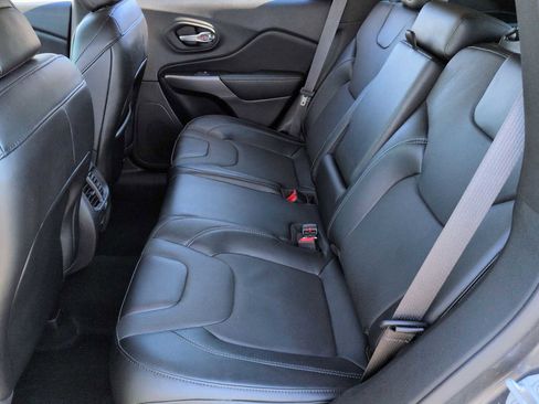 Used 2022 Jeep Cherokee Latitude Lux w/ Sun & Sound Group image 21