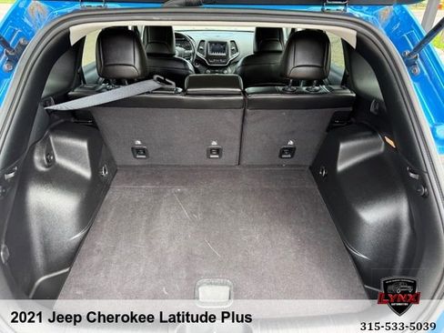 Used 2021 Jeep Cherokee Latitude Plus AWD/4WD image 31