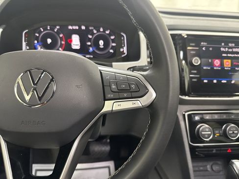 Used 2022 Volkswagen Atlas Cross Sport SE AWD/4WD image 18