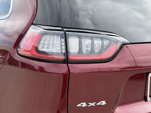 Used 2020 Jeep Cherokee Limited w/ Technology Group image 10