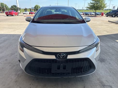 Used 2022 Toyota Corolla LE FWD image 11