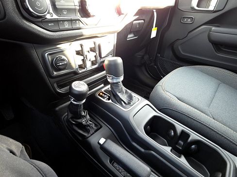 New 2026 Jeep Wrangler Unlimited Sport image 18