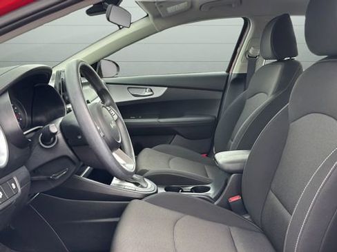 Used 2024 Kia Forte LXS w/ LXS Technology Package FWD image 21