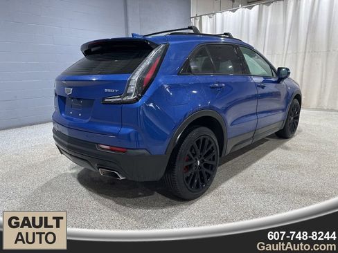 Used 2021 Cadillac XT4 Sport image 3