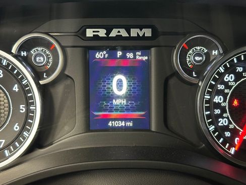 Used 2023 RAM 1500 Big Horn AWD/4WD image 3