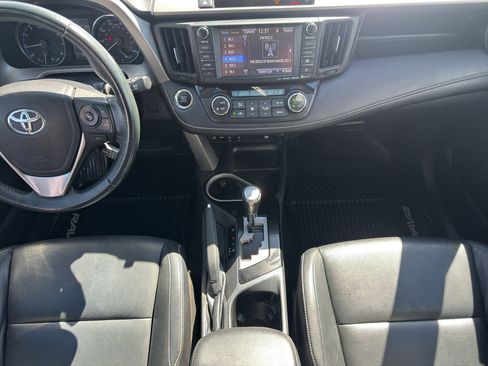 Used 2017 Toyota RAV4 Limited image 12