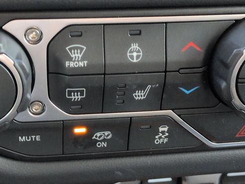 Used 2026 Jeep Wrangler Unlimited Rubicon 392 w/ Quick Order Package 27X Moab AWD/4WD image 22
