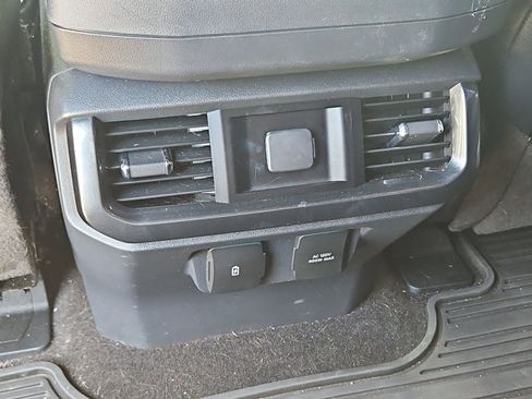 Used 2022 Ford F150 Lariat image 16