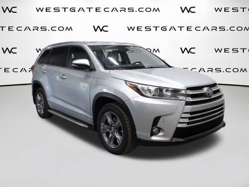 Used 2017 Toyota Highlander Limited Platinum image 1