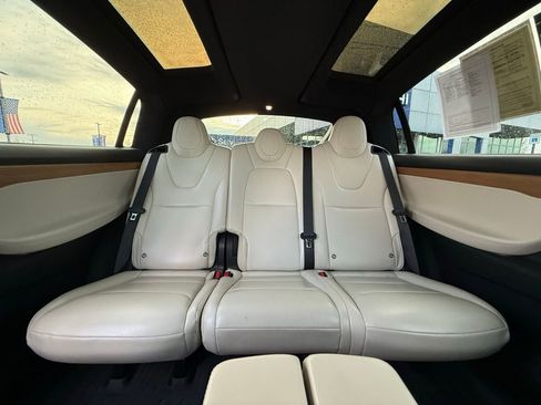 Used 2020 Tesla Model X Long Range AWD/4WD image 30