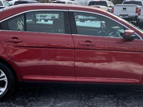 Used 2013 Ford Taurus SEL image 5
