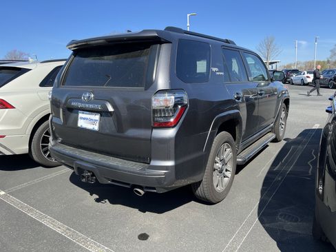 Used 2022 Toyota 4Runner TRD Sport w/ Technology Package image 11