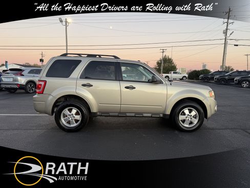 Used 2011 Ford Escape XLT w/ 202A Rapid Spec Order Code image 9