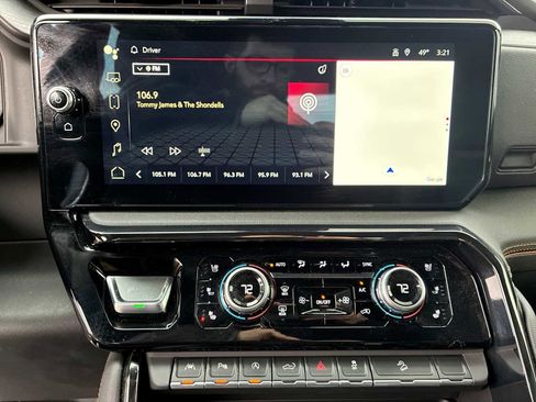 Certified 2024 GMC Sierra 1500 AT4 w/ Technology Package image 13