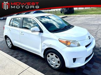 Used 2013 Scion xD image 1