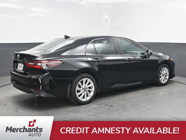 Used 2024 Toyota Camry LE FWD image 8