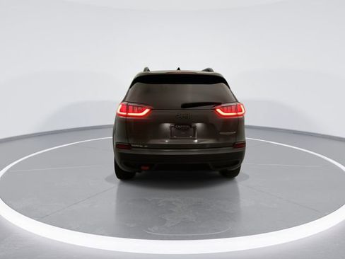 Used 2022 Jeep Cherokee Trailhawk AWD/4WD image 3