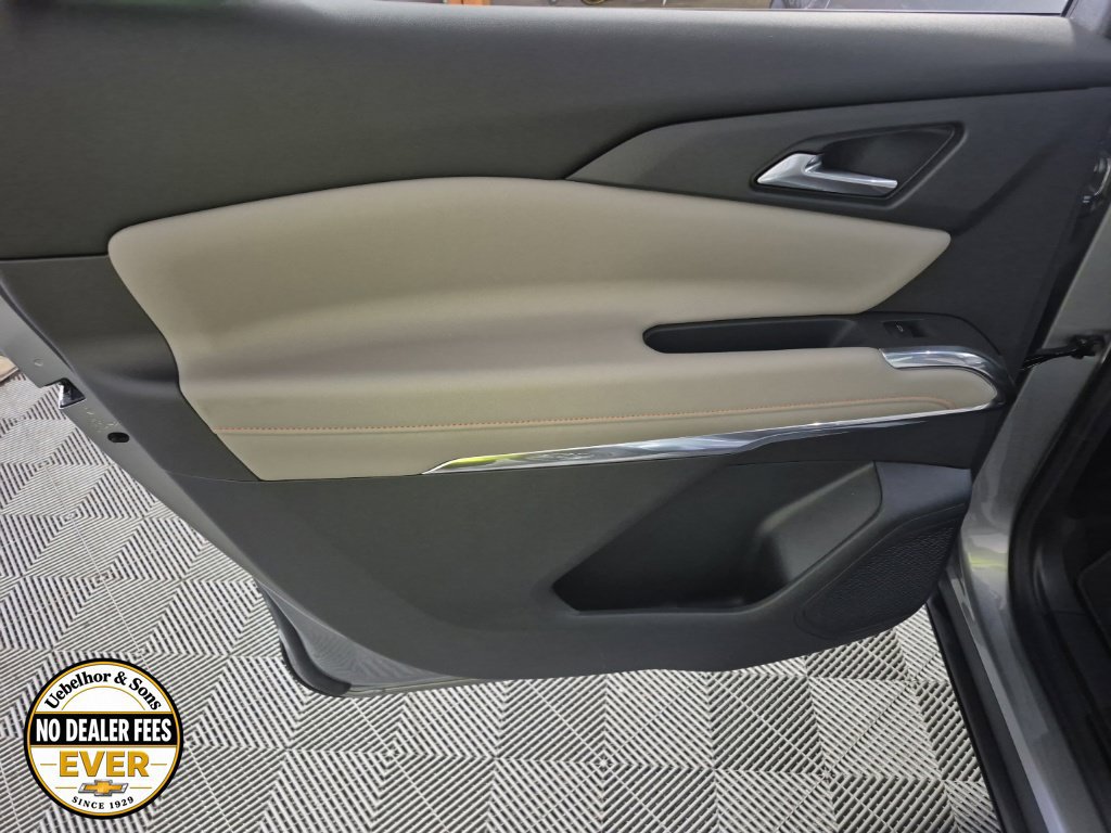 New 2026 Chevrolet Traverse LT w/ Driver Confidence Package FWD image 19
