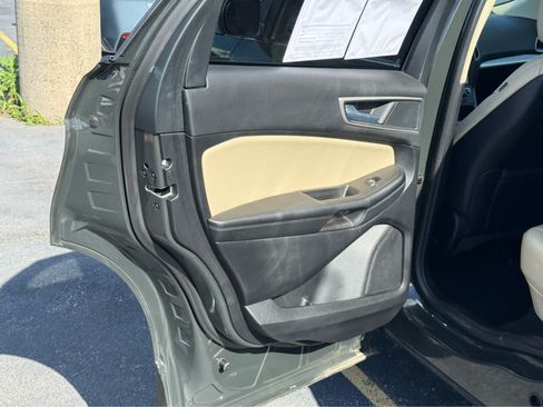 Used 2024 Ford Edge SEL AWD/4WD image 18