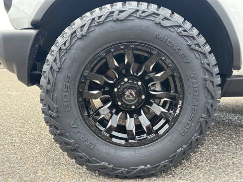 New 2025 Ford Bronco 4-Door AWD/4WD image 22