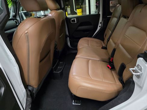 Certified 2020 Jeep Wrangler Unlimited Sahara image 32