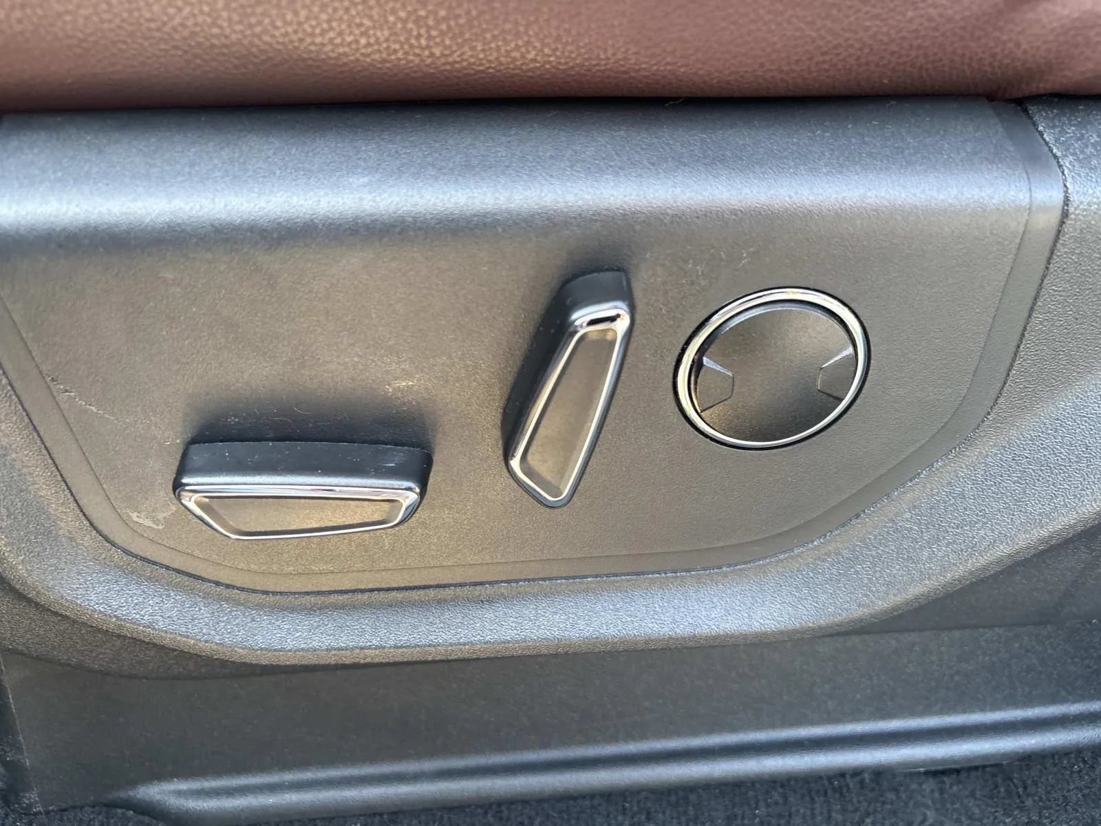 Used 2024 Ford Expedition Limited RWD image 30