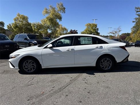 New 2026 Hyundai Elantra Blue image 4
