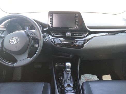 Used 2020 Toyota C-HR Limited FWD image 17