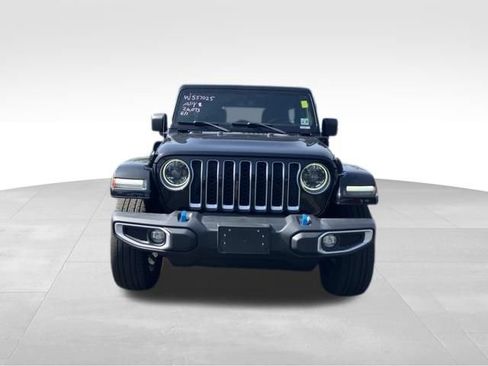 Used 2023 Jeep Wrangler Unlimited Sahara w/ Cold Weather Group AWD/4WD image 4