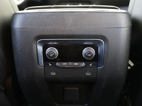 Used 2023 Chevrolet Suburban Premier RWD image 46