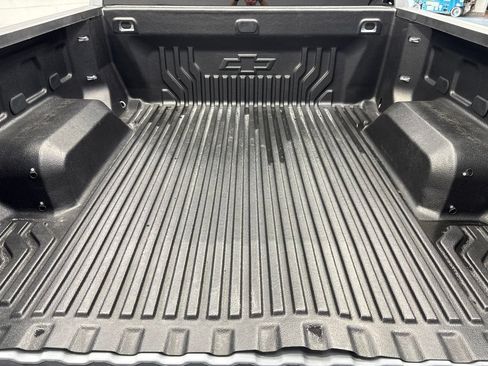 Used 2024 Chevrolet Silverado 1500 LT AWD/4WD image 36