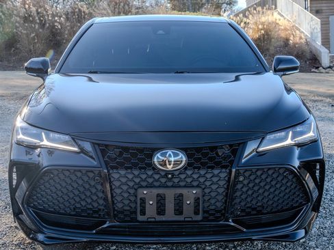 Used 2020 Toyota Avalon Touring image 8