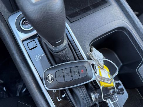 Used 2025 Nissan Sentra SV image 22