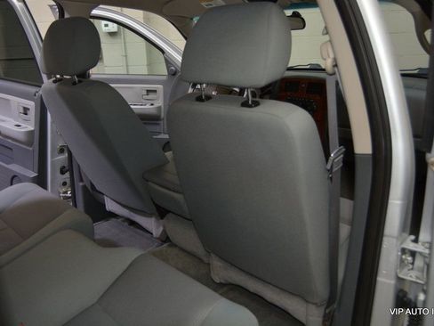 Used 2005 Dodge Dakota SLT image 19
