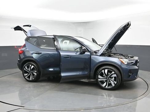 New 2026 Volvo XC40 B5 Plus w/ Climate Package AWD/4WD image 54