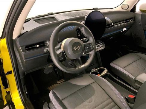 Certified 2025 MINI Cooper S image 21