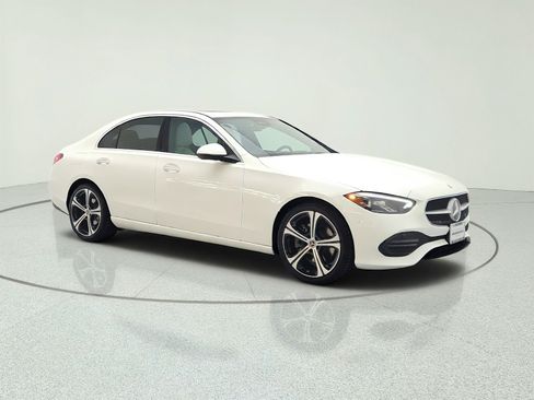 Used 2024 Mercedes-Benz C 300 Sedan image 3