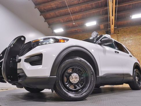 Used 2020 Ford Explorer 4WD Police Interceptor image 3