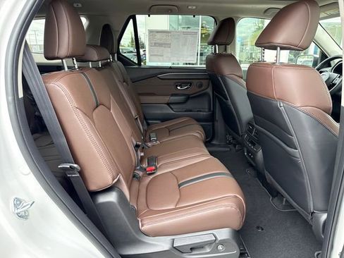 New 2026 Honda Pilot Touring image 10