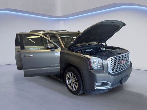 Used 2017 GMC Yukon XL Denali w/ Open Road Package AWD/4WD image 7